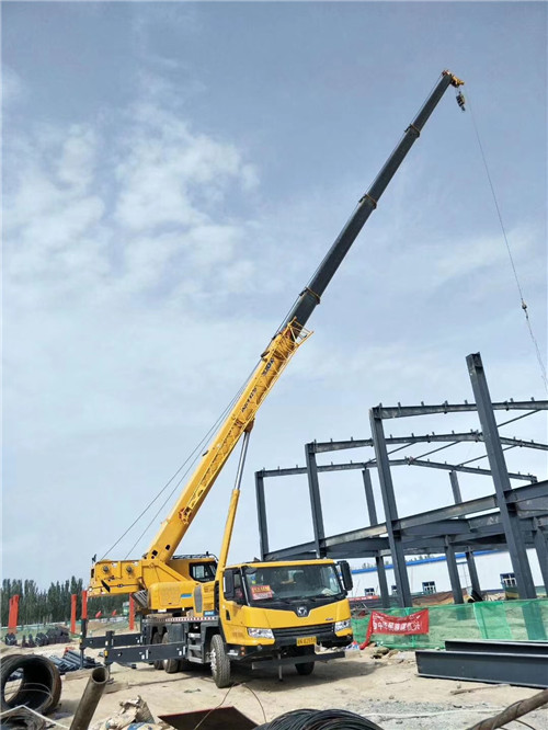 镇平县超高层建筑钢结构吊装案例